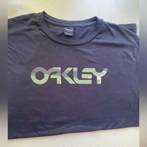 Vintage NEW Oakley Camo logo Men’s Short Sleeved Black T-shirt  2XL